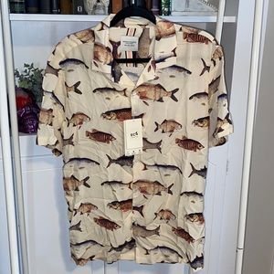 Men’s Button Up Top